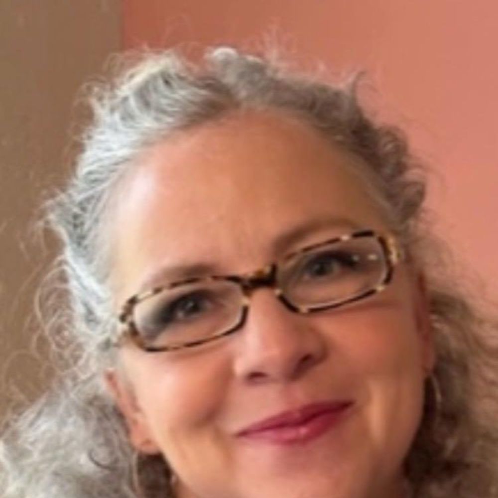 Meet your Posher, Suzanne